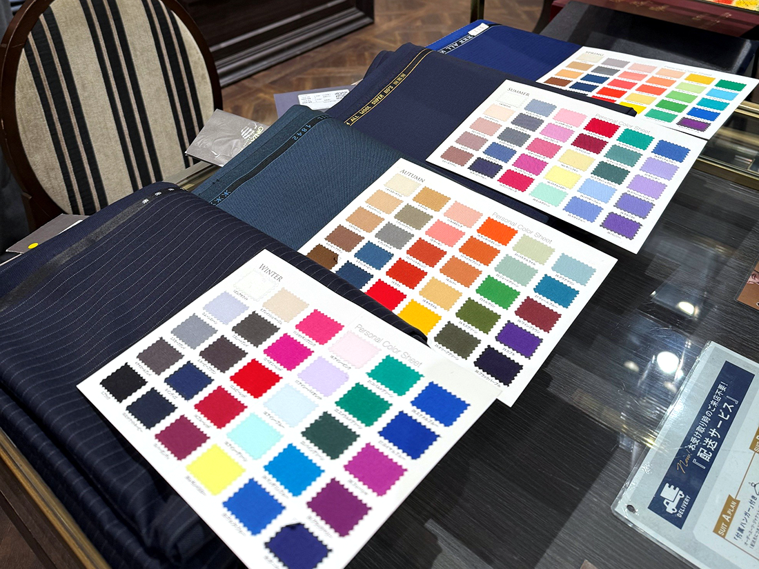 パーソナルカラーカラー別ネイビーのスーツ生地