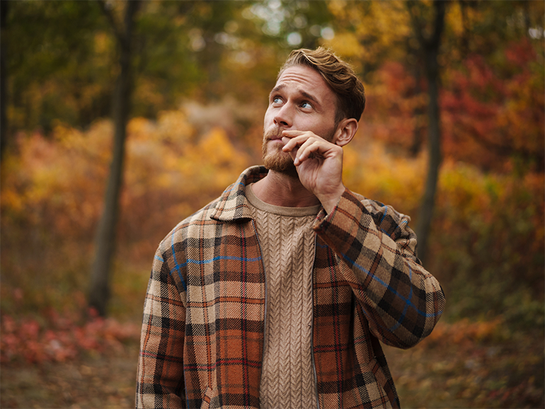 パーソナルカラー別 初秋のメンズコーディネート